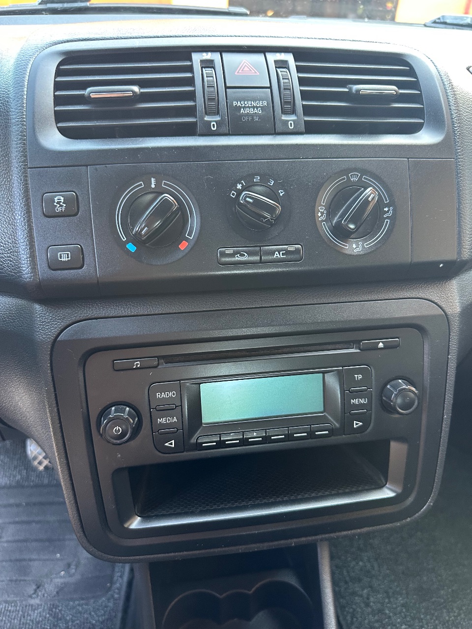 Skoda Fabia - фото 12