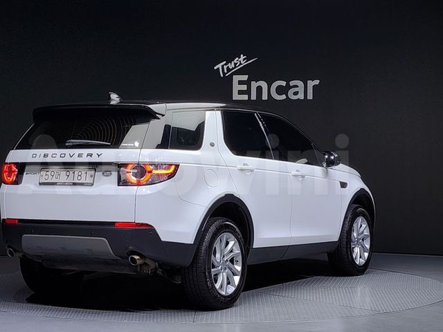 Land Rover Discovery Sport - фото 3