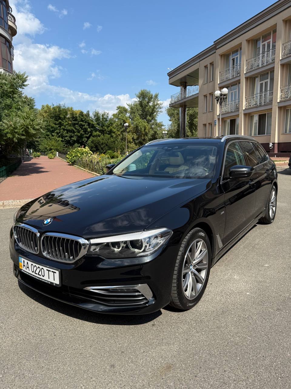 BMW 5 серії - фото 1