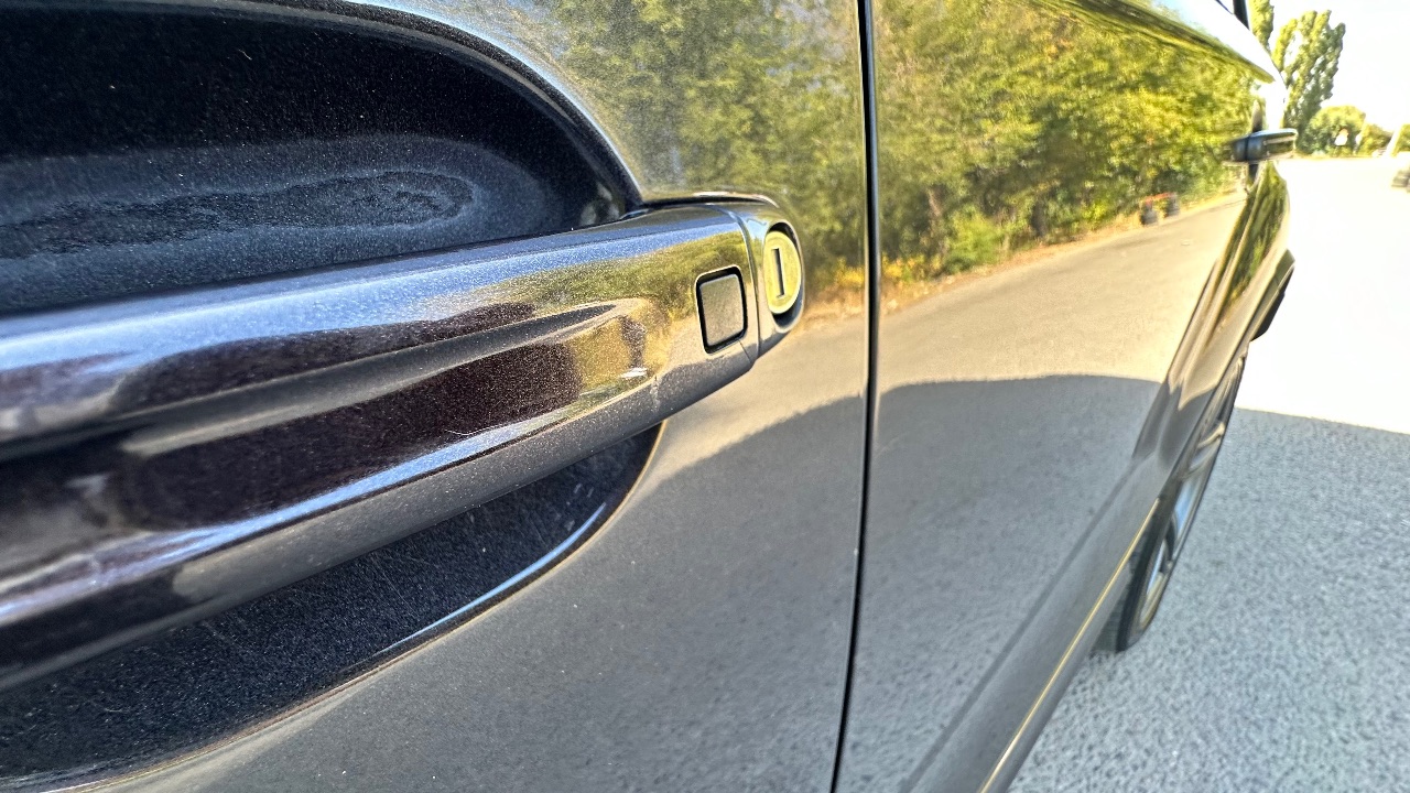 Audi Q7 - фото 22