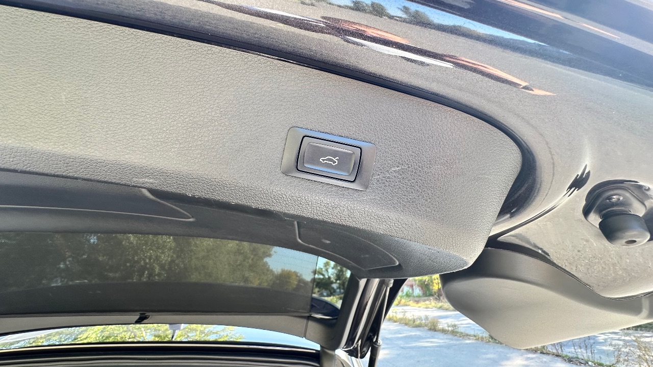 Audi Q7 - фото 24