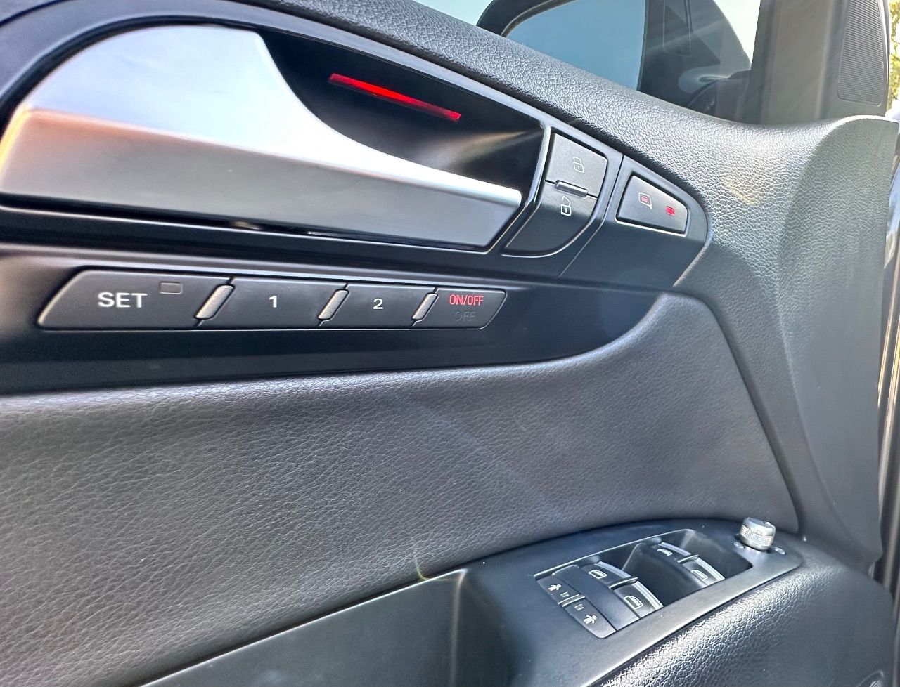 Audi Q7 - фото 20