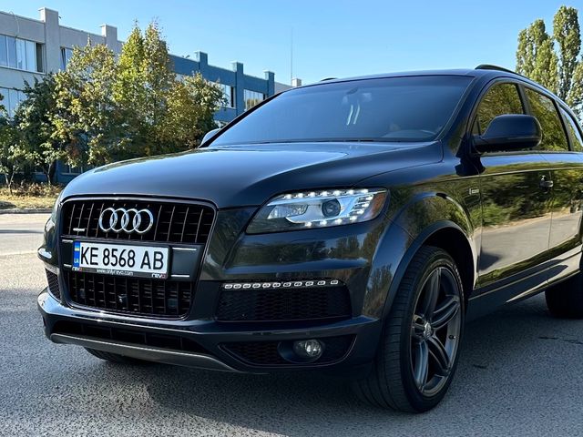 Audi Q7 - фото 3