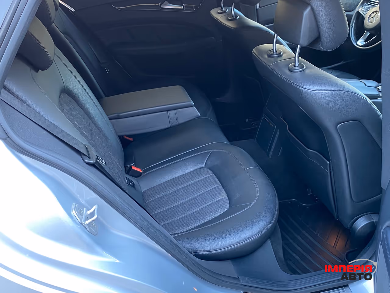 Mercedes-Benz CLS - фото 33