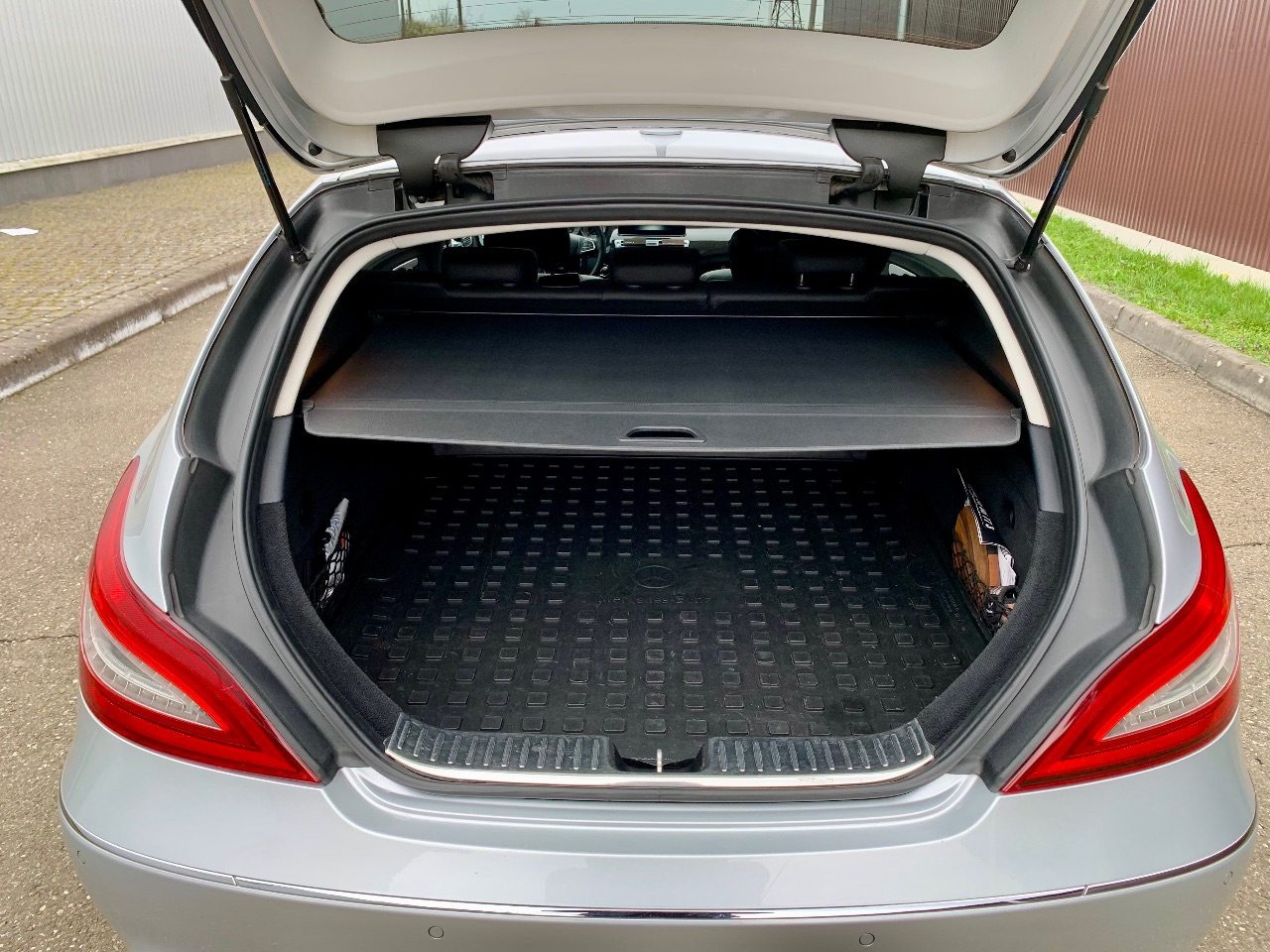 Mercedes-Benz CLS - фото 28