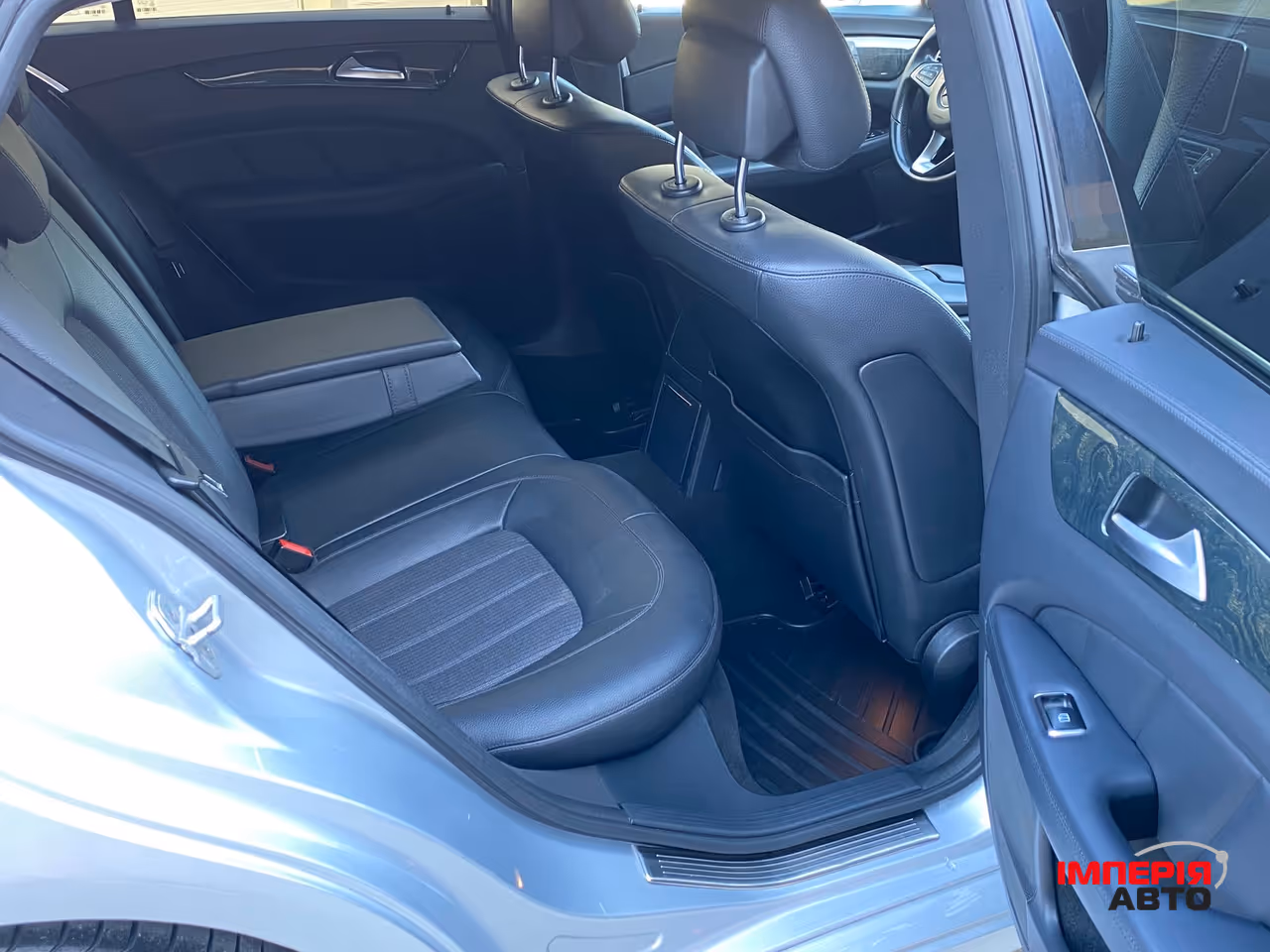 Mercedes-Benz CLS - фото 21