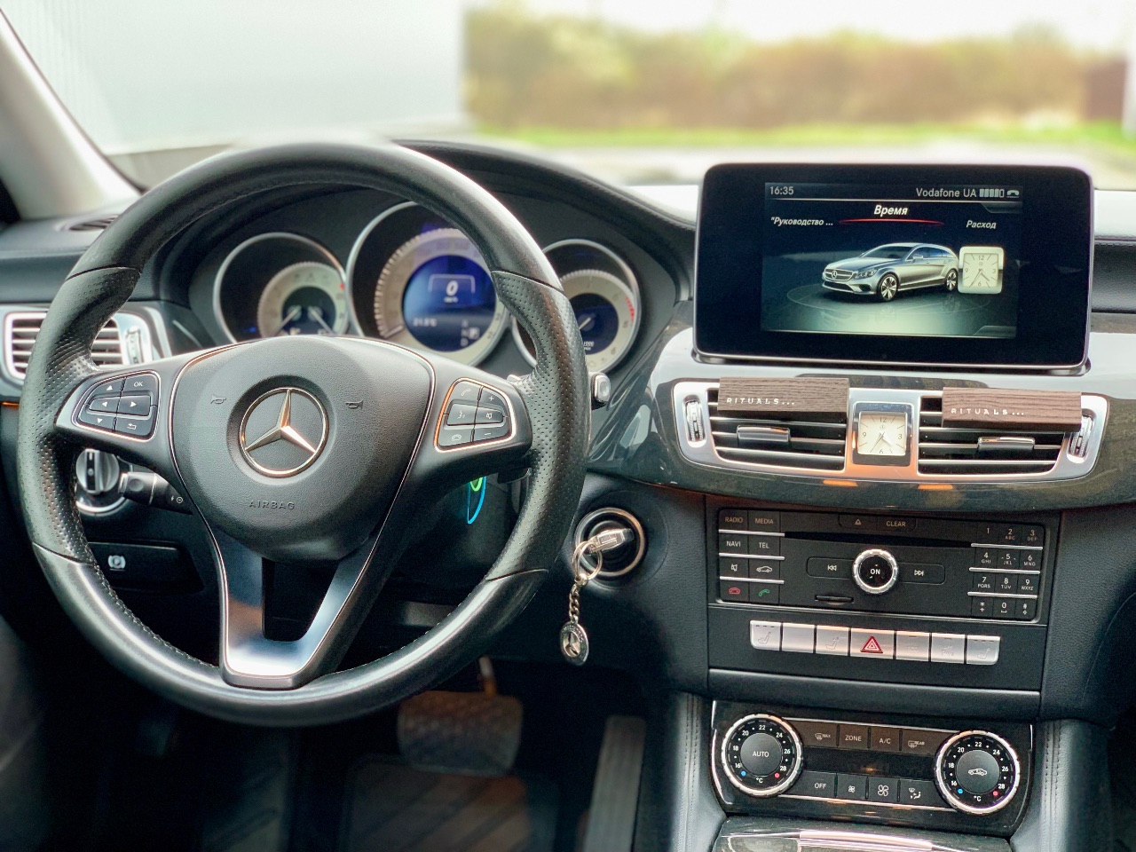 Mercedes-Benz CLS - фото 19
