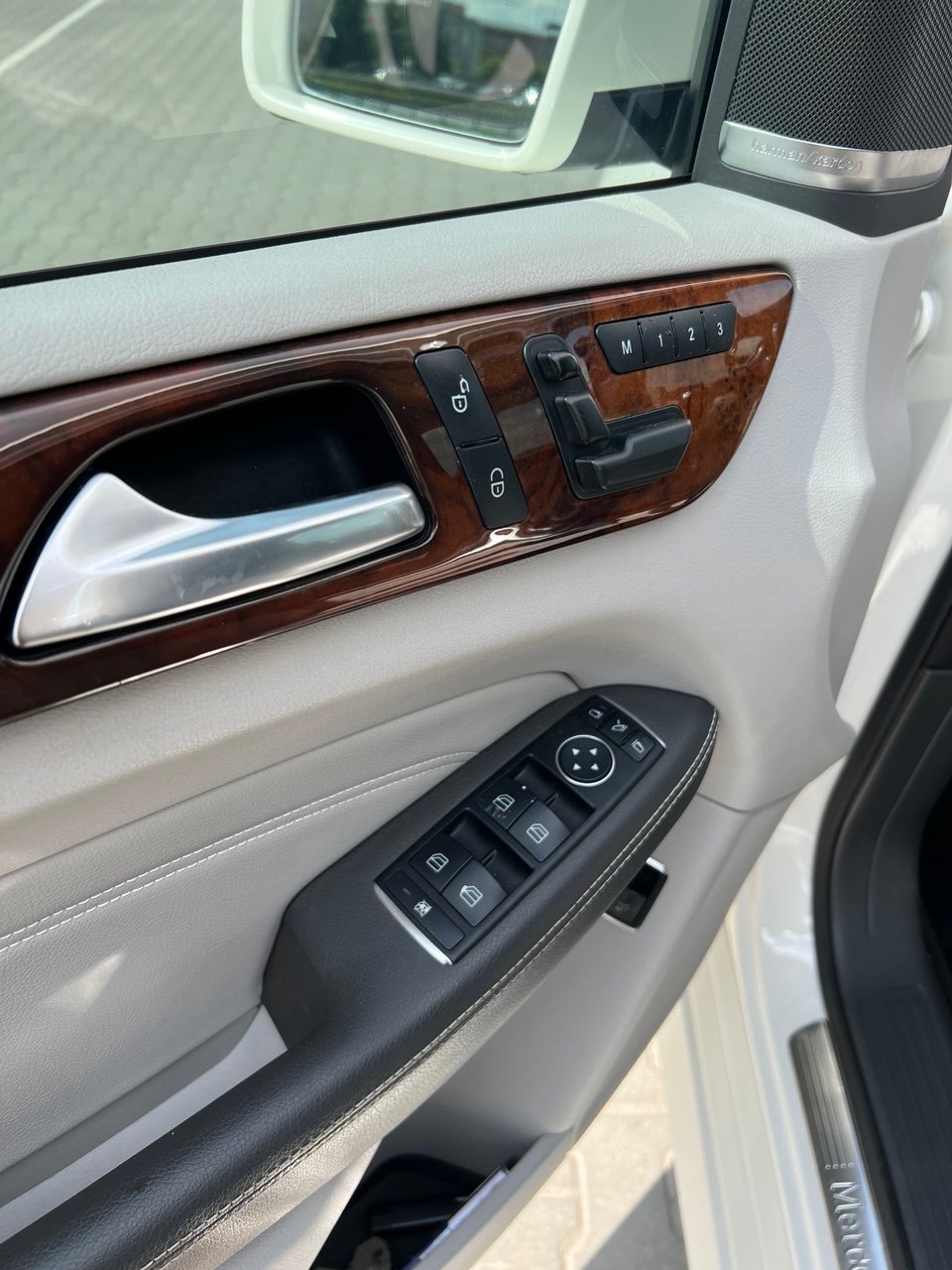 Mercedes-Benz M-Класс - фото 7