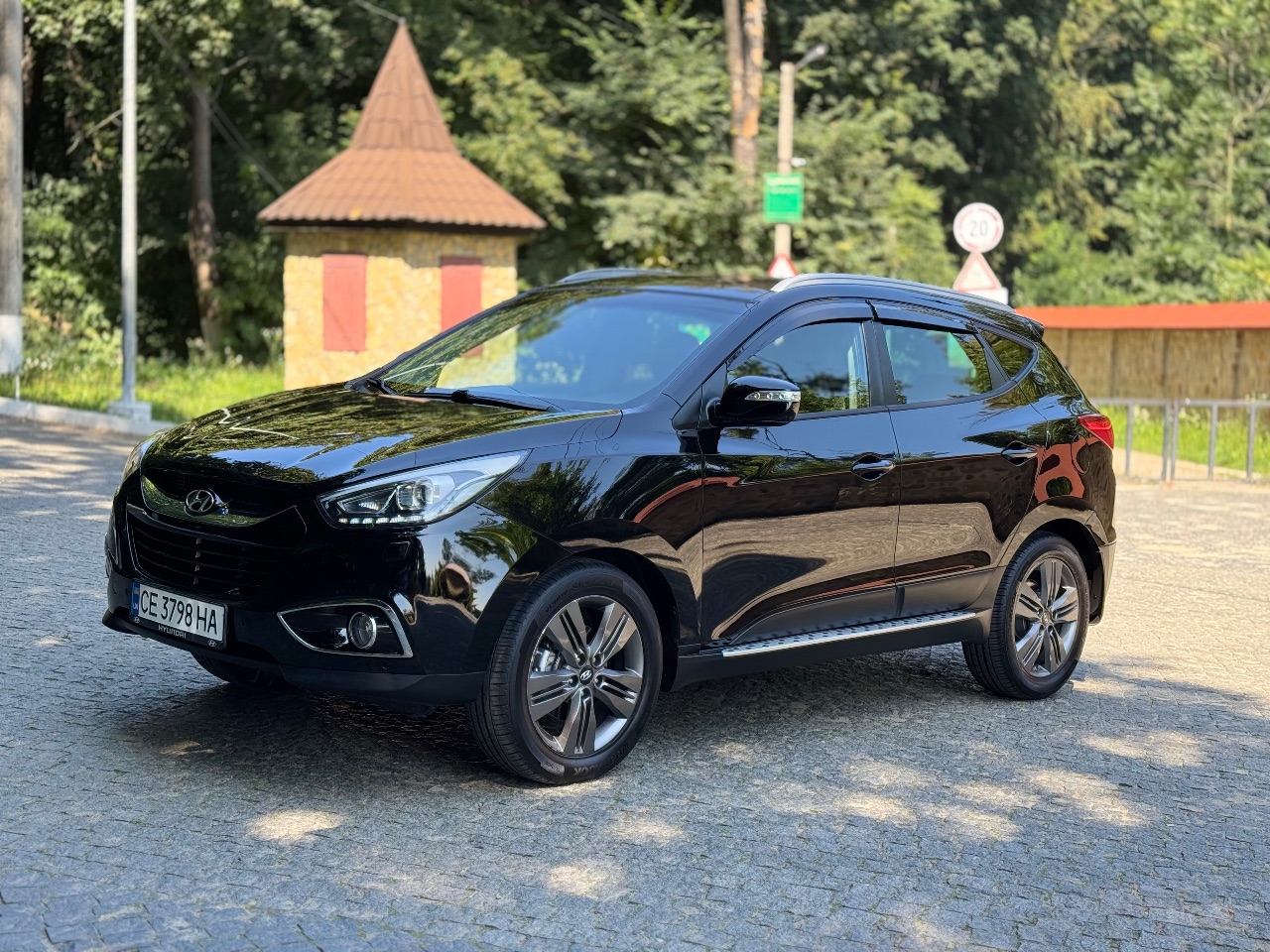 Hyundai ix35 - фото 2