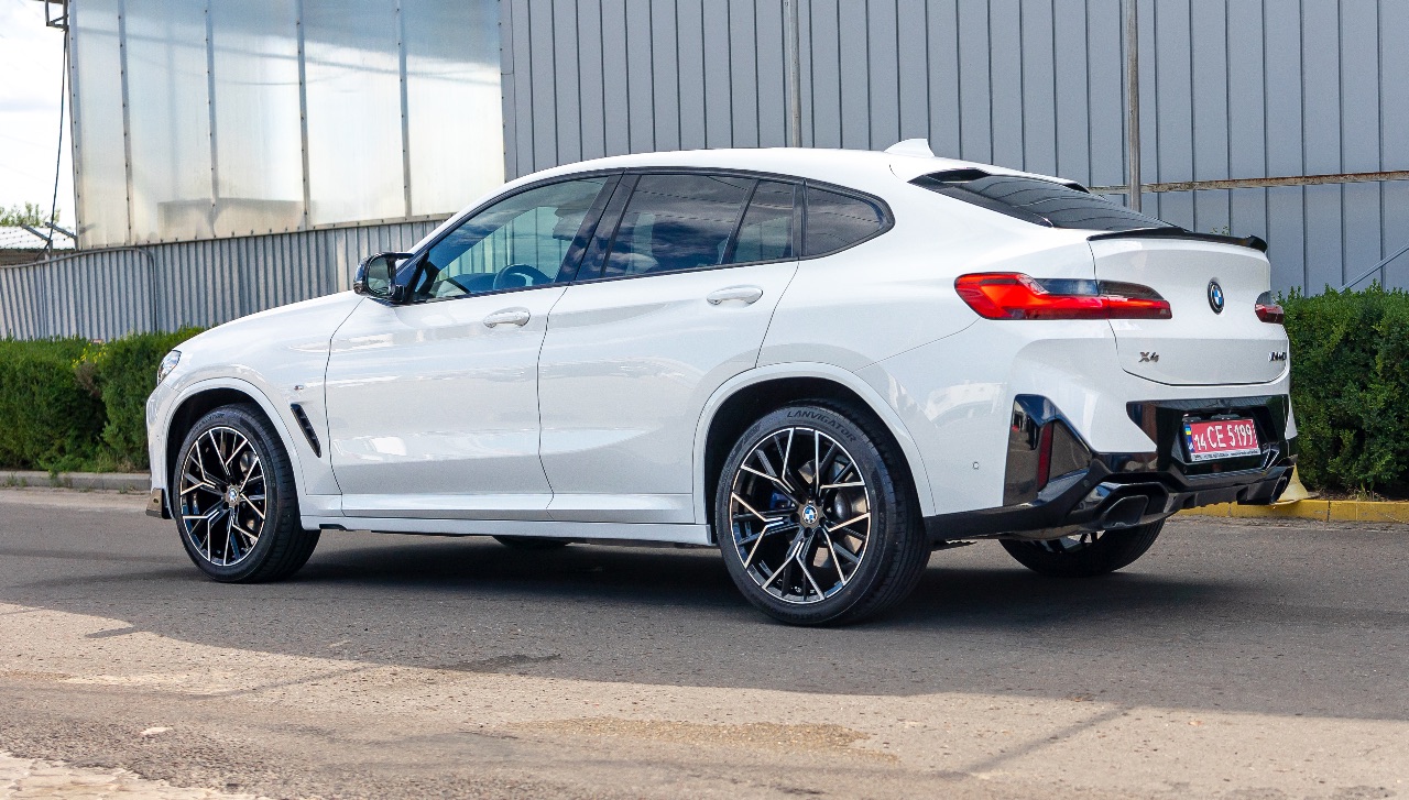 BMW X4 - фото 4