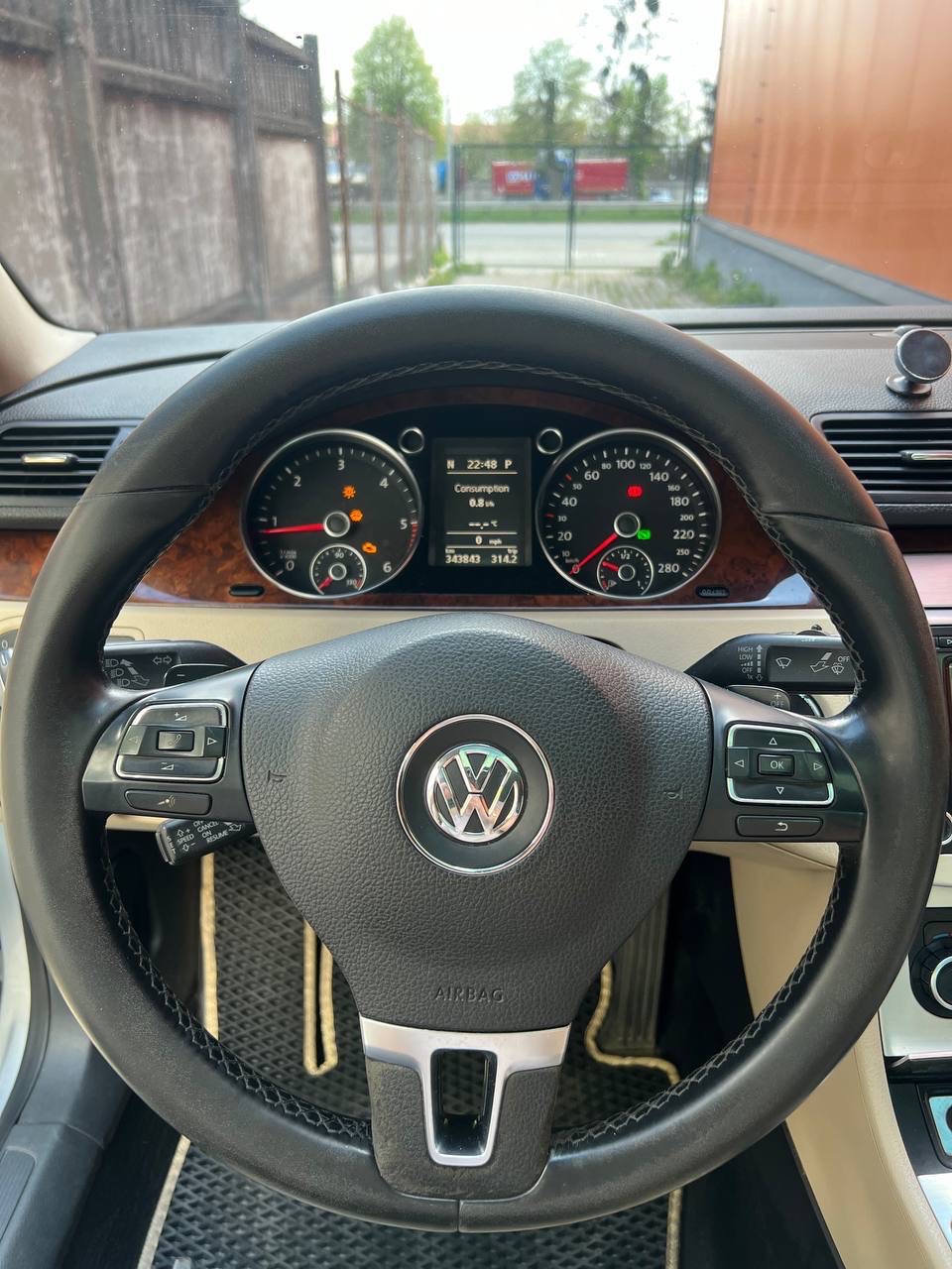 Volkswagen Passat CC - фото 19