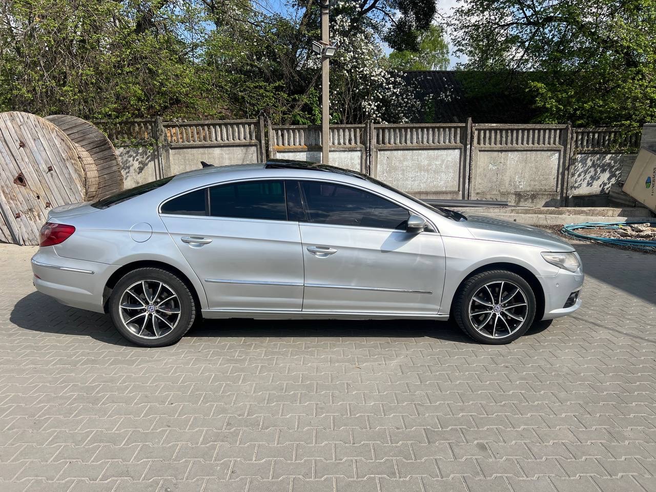 Volkswagen Passat CC - фото 13