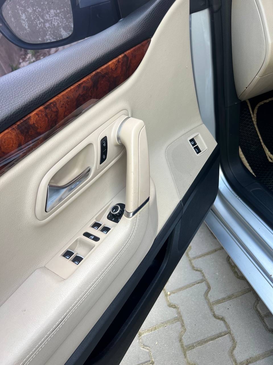 Volkswagen Passat CC - фото 16