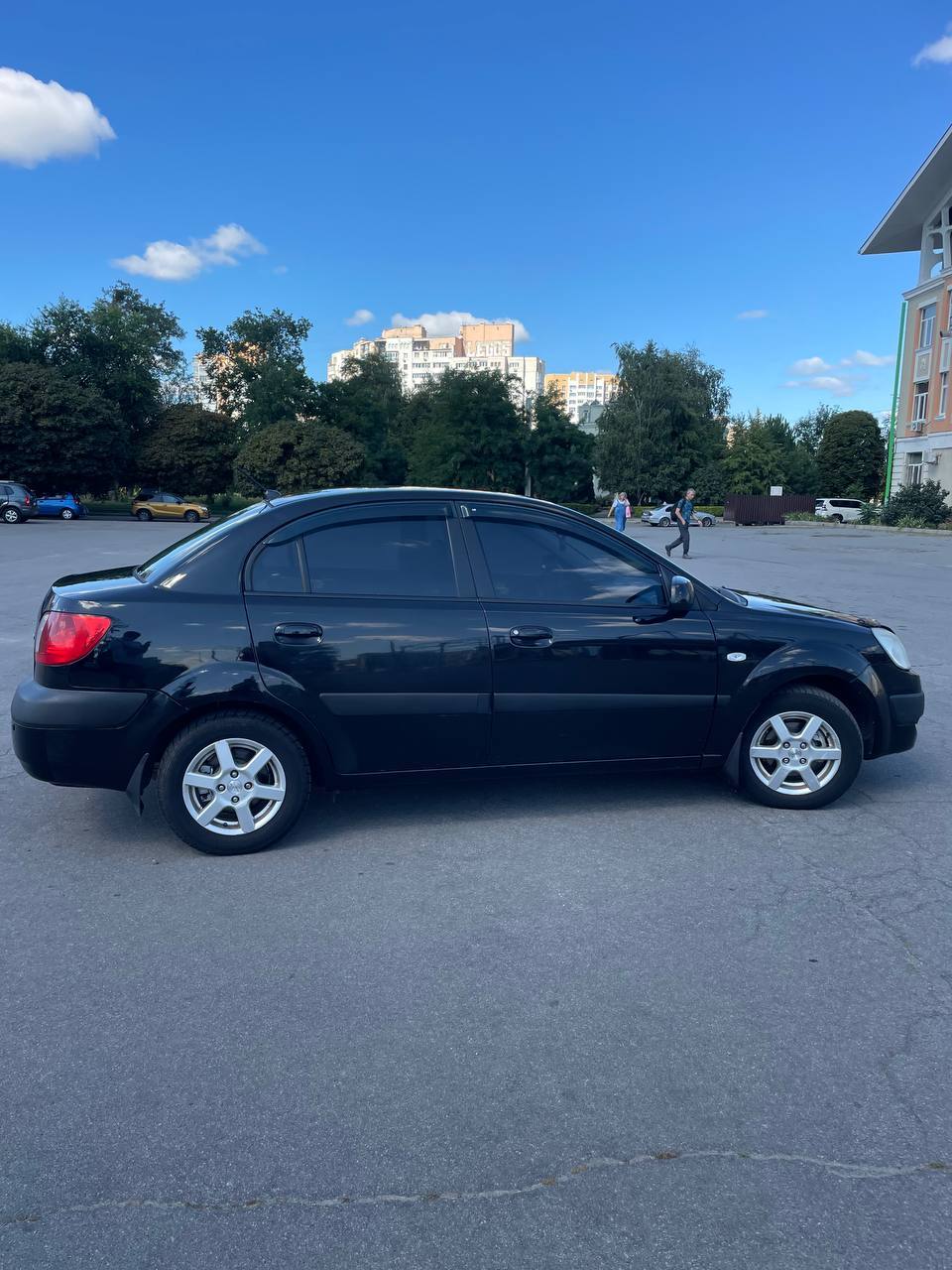 Kia Rio - фото 4