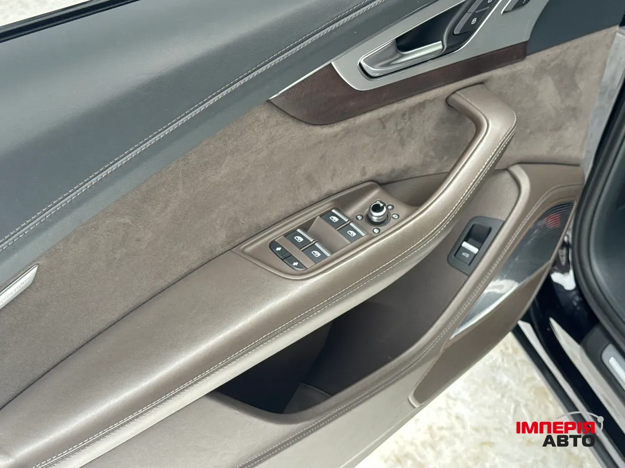 Audi SQ7 - фото 36