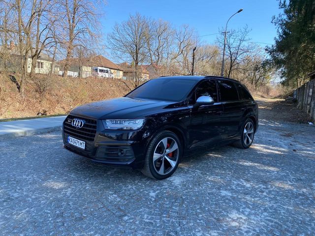Audi SQ7 - фото 1