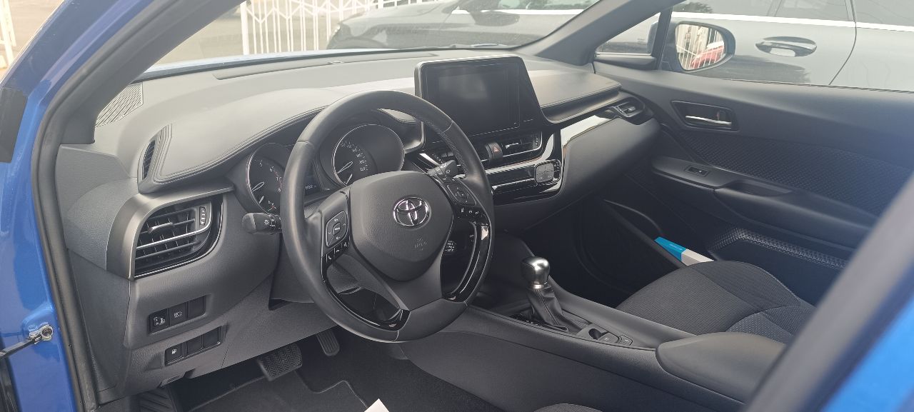 Toyota C-HR - фото 4