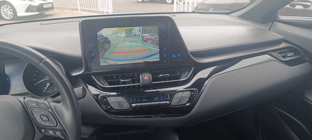 Toyota C-HR - фото 7