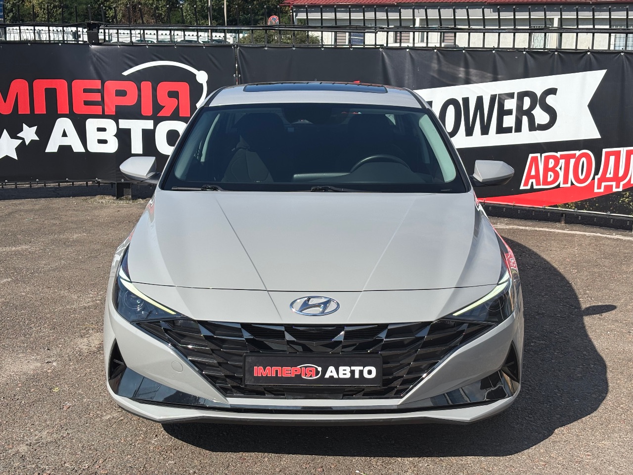 Hyundai Elantra - фото 2