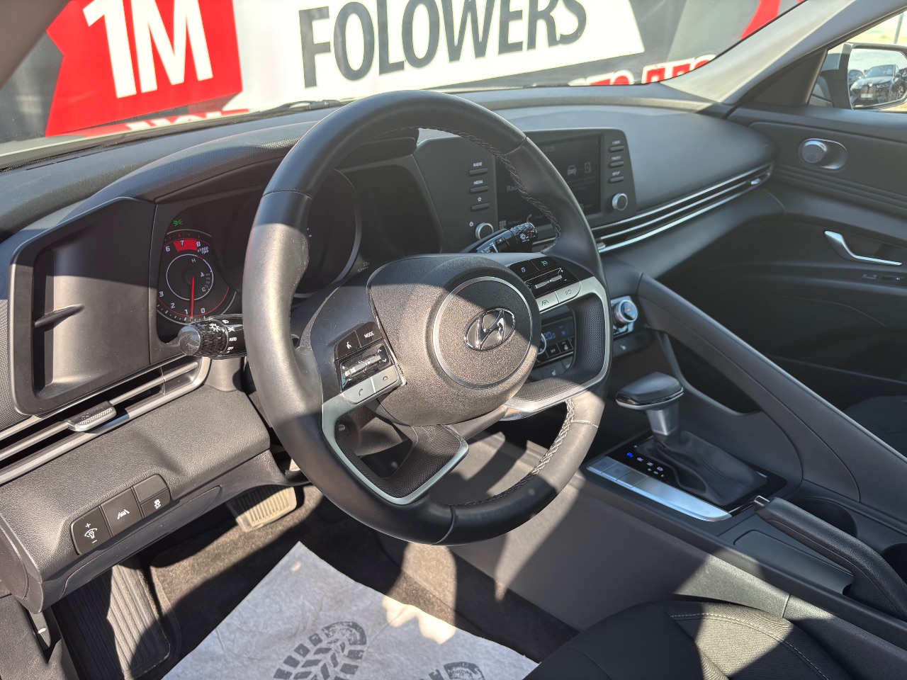 Hyundai Elantra - фото 8