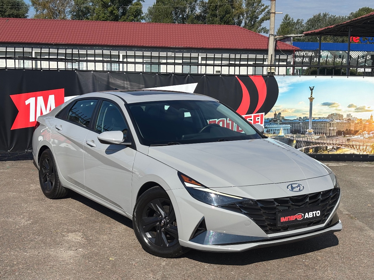 Hyundai Elantra - фото 3