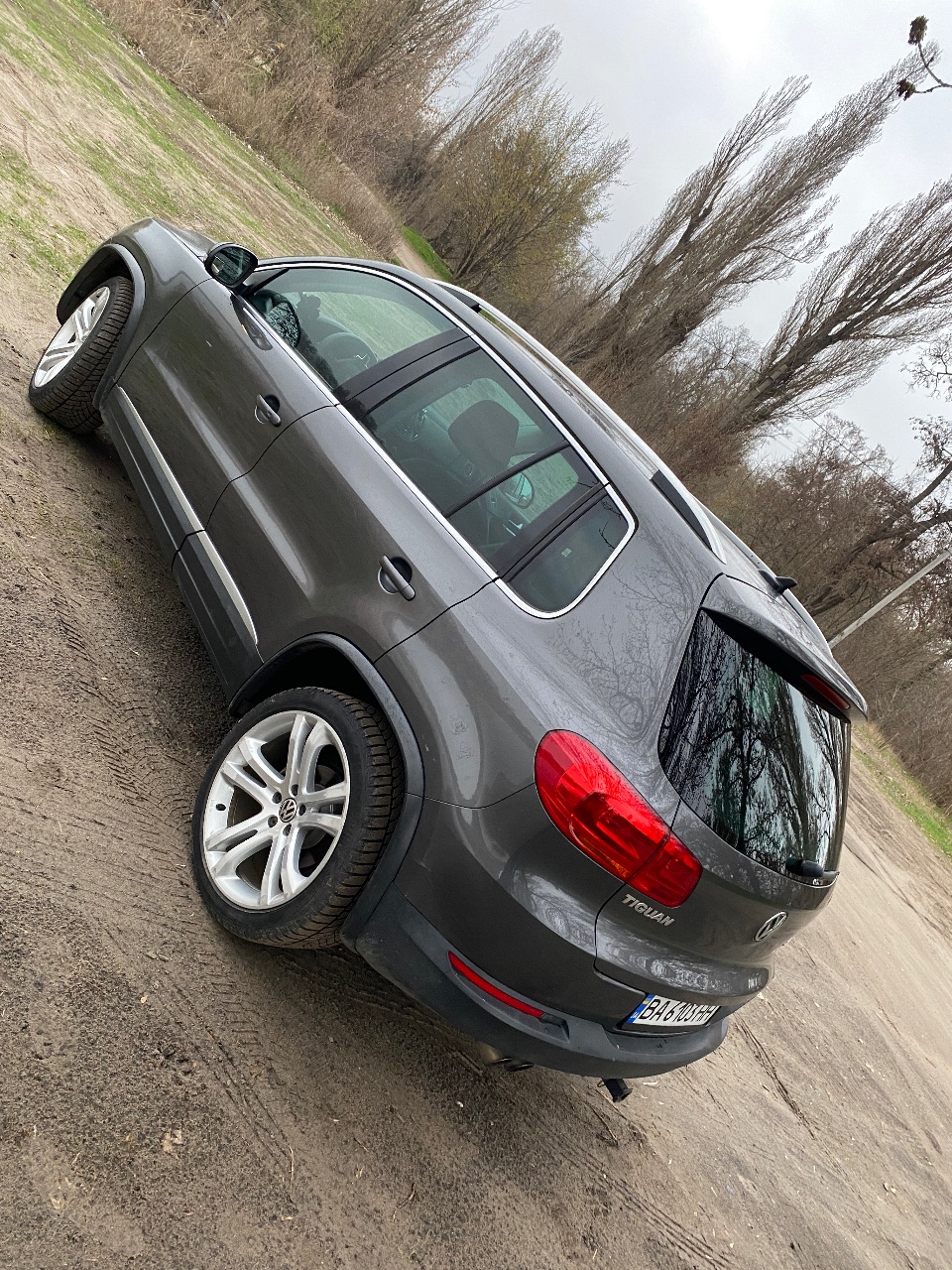 Volkswagen Tiguan - фото 6