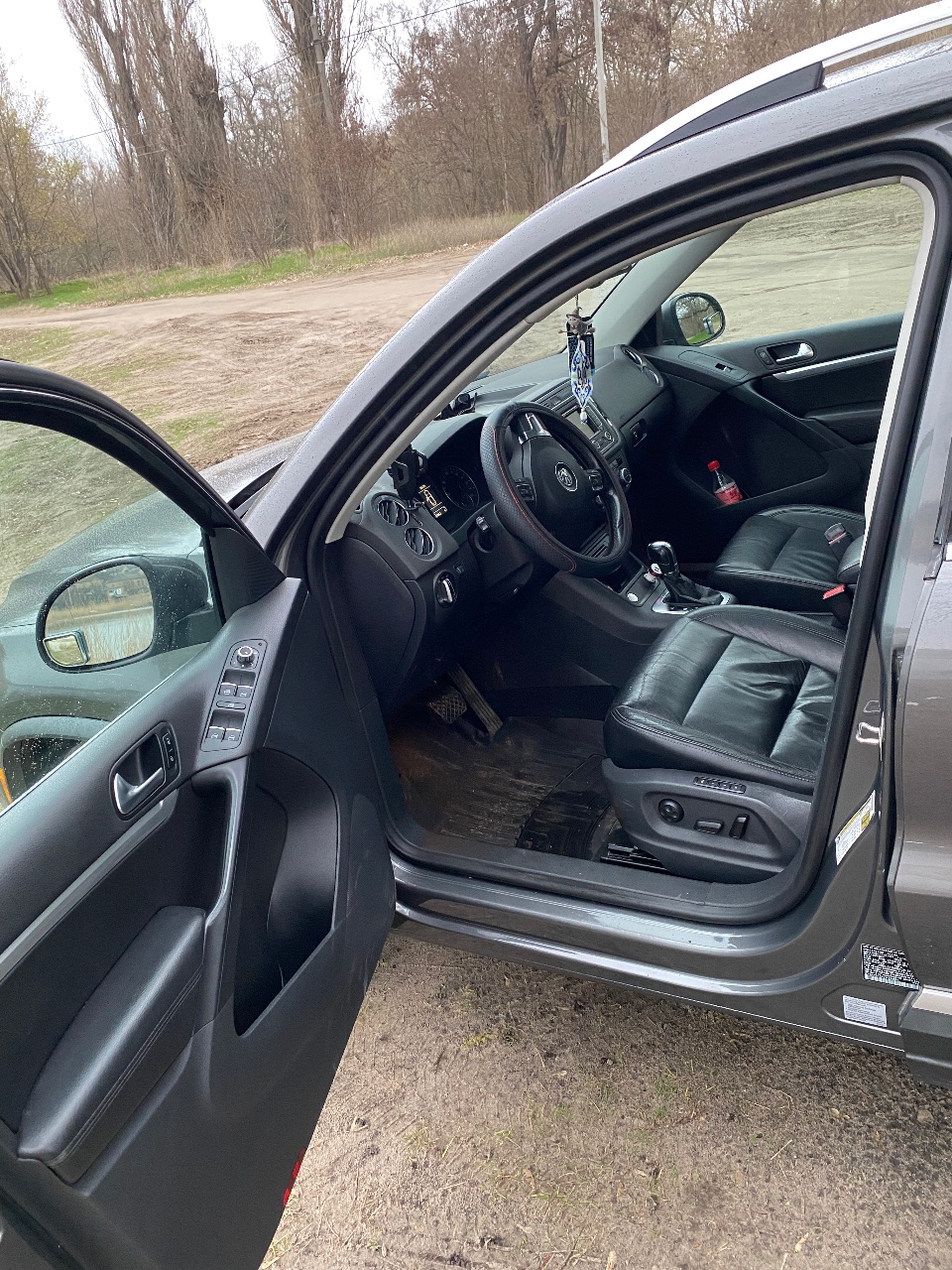 Volkswagen Tiguan - фото 5