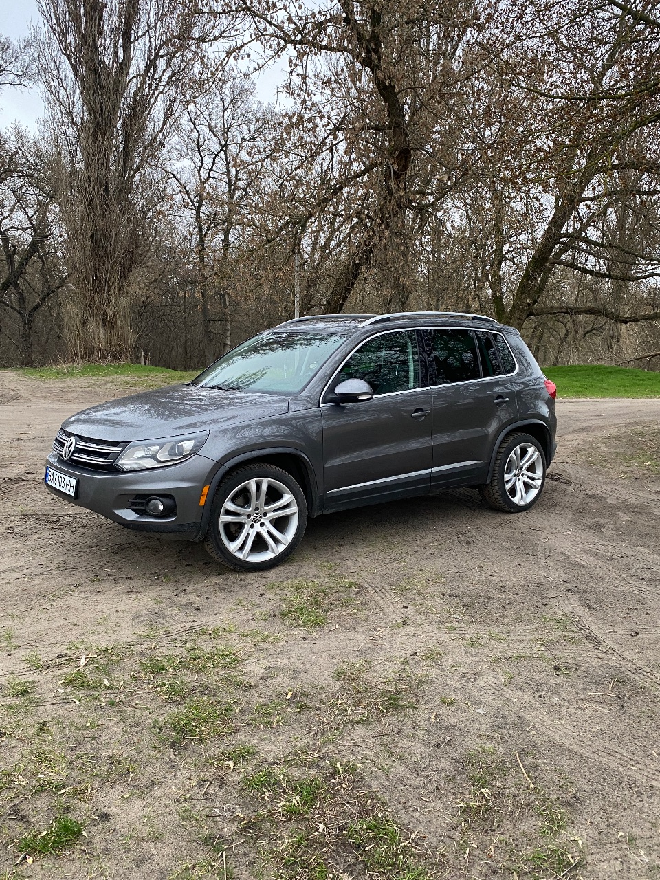 Volkswagen Tiguan - фото 4
