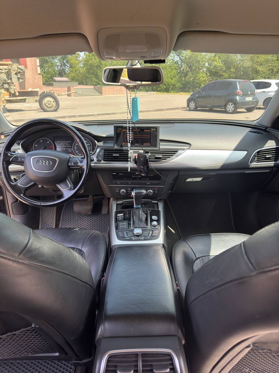 Audi A6 - фото 10