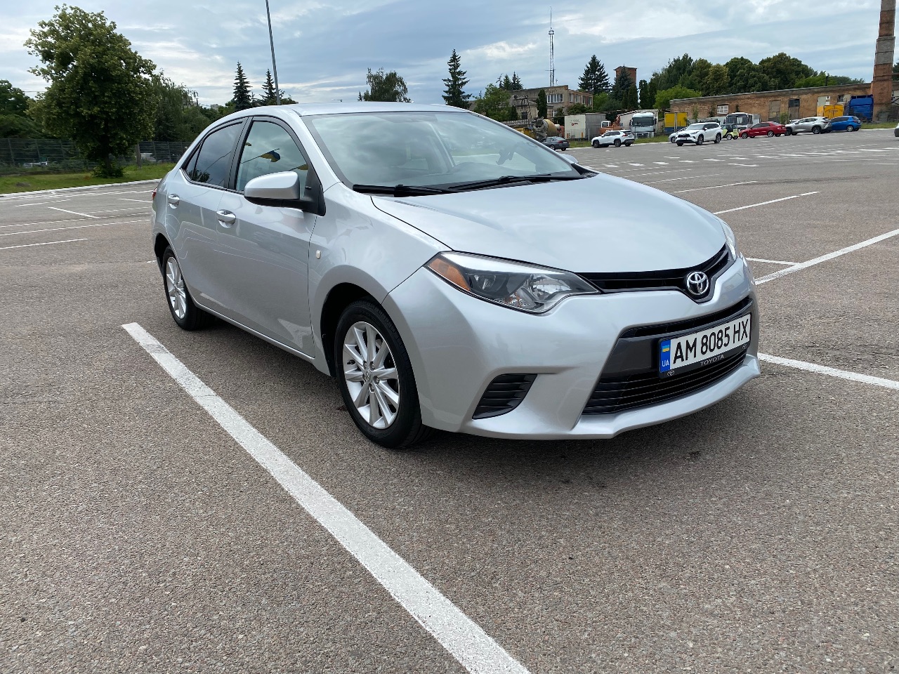 Toyota Corolla - фото 1