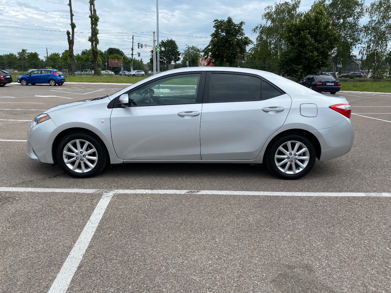 Toyota Corolla - фото 3