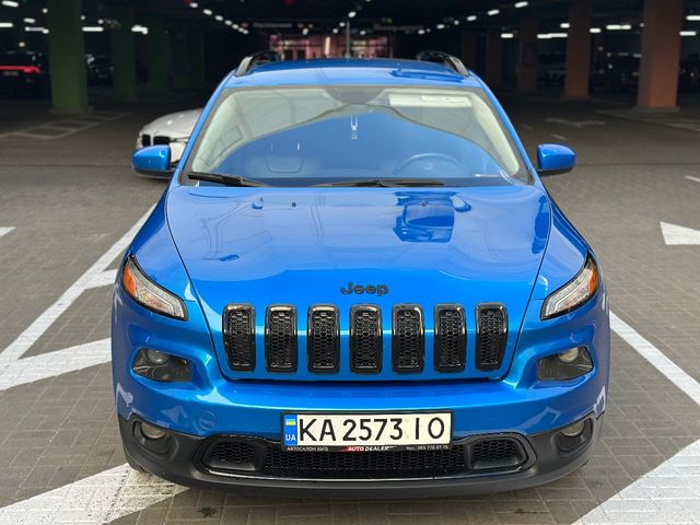 Jeep Cherokee - фото 3
