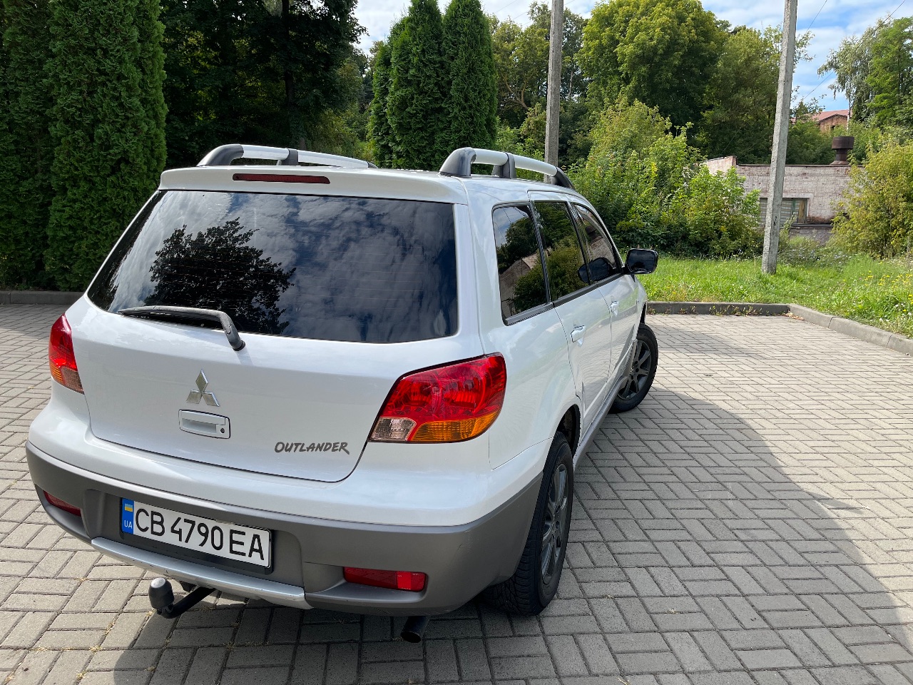 Mitsubishi Outlander - фото 3