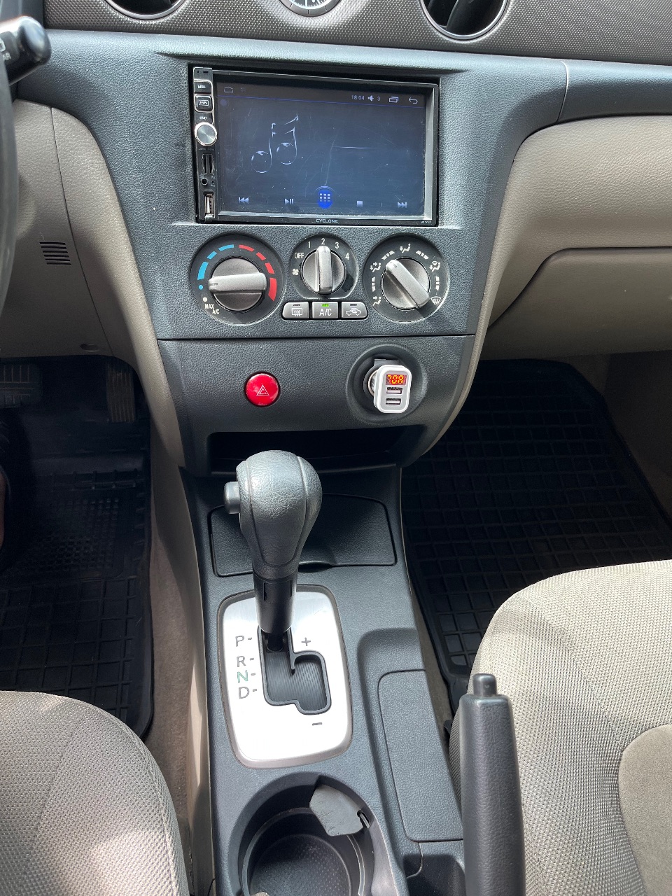 Mitsubishi Outlander - фото 8