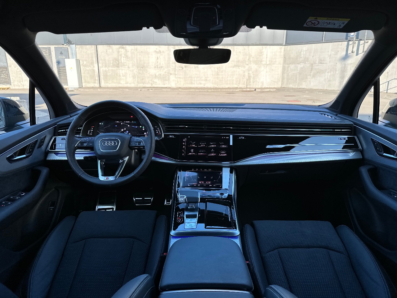 Audi Q7 - фото 20