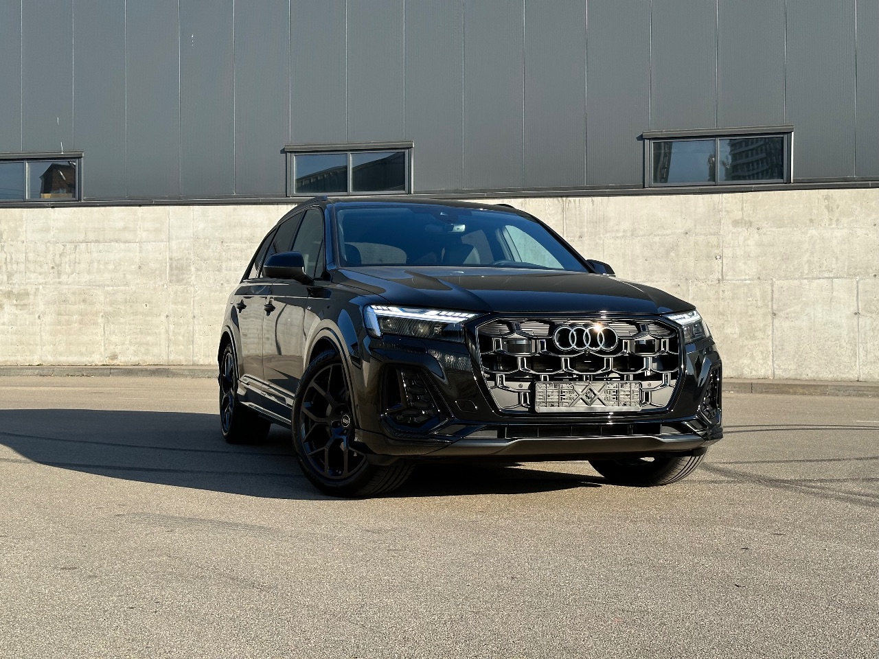 Audi Q7 - фото 2