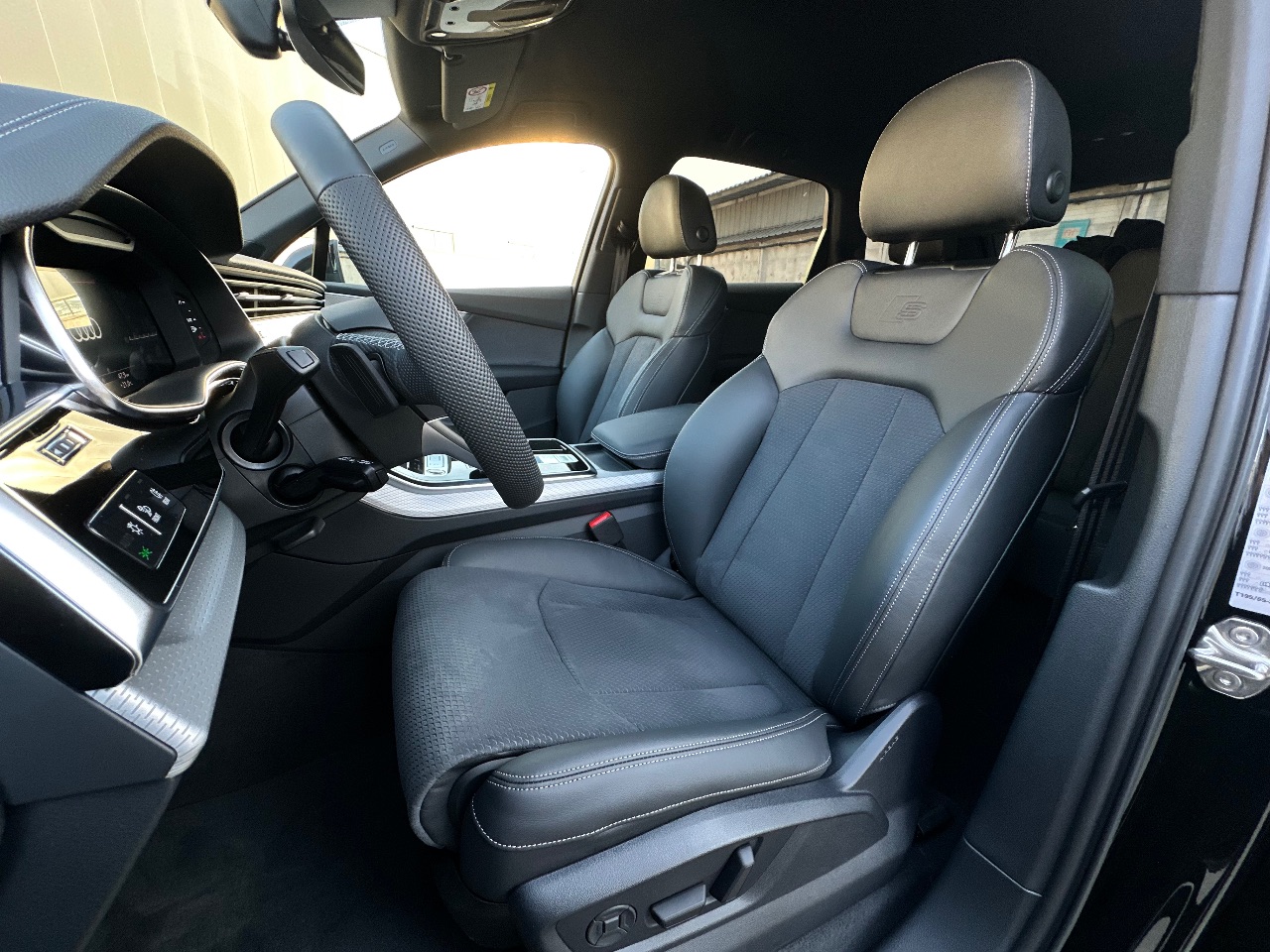 Audi Q7 - фото 28