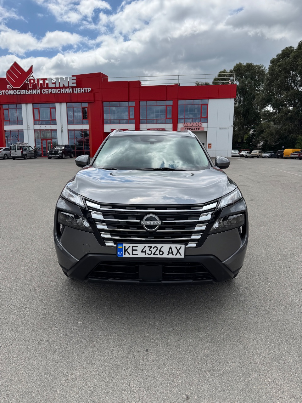 Nissan Rogue - фото 1