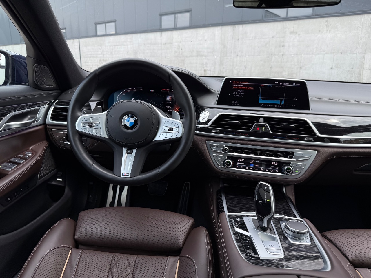 BMW 7 серії - фото 18