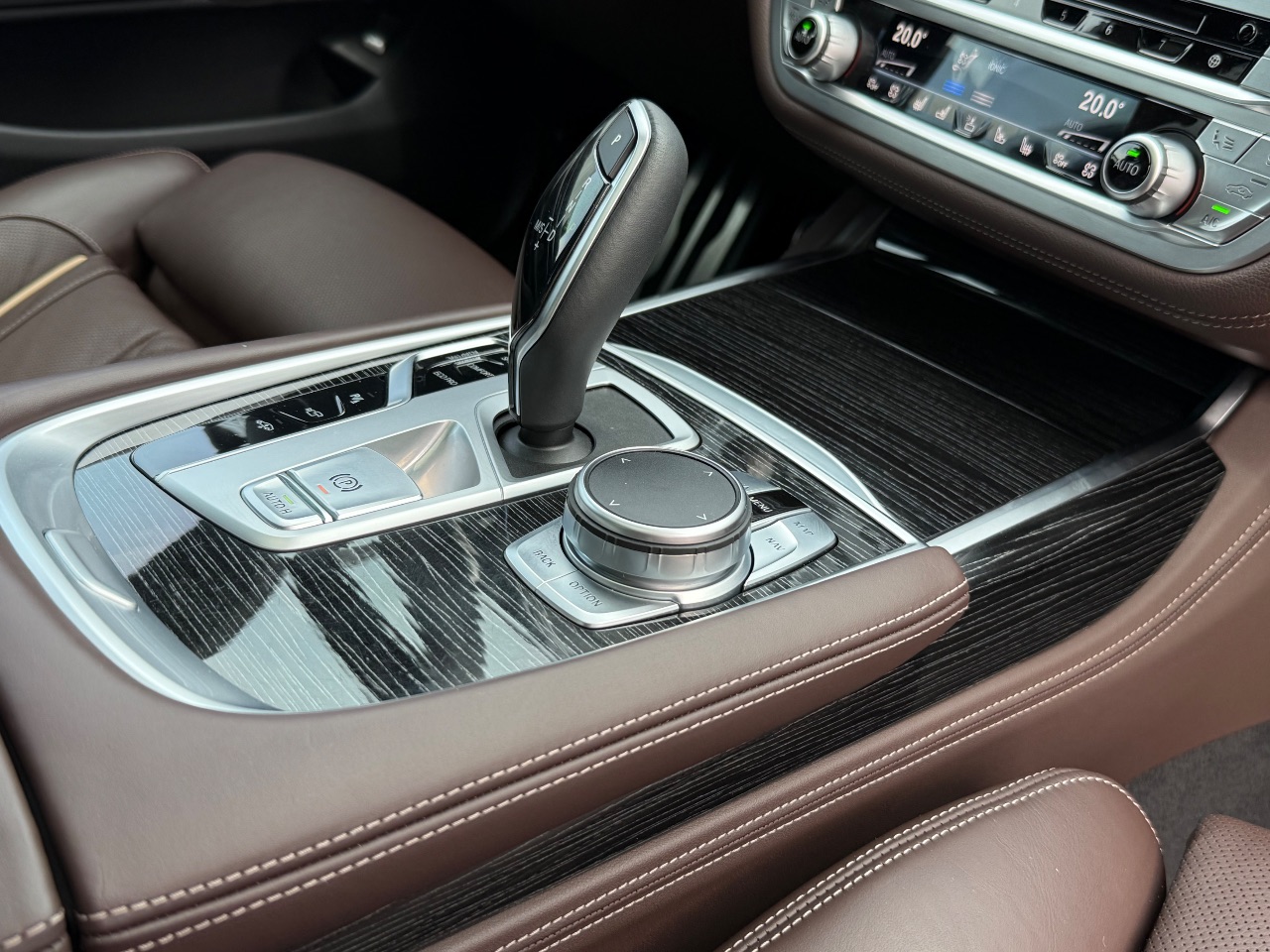 BMW 7 серії - фото 23