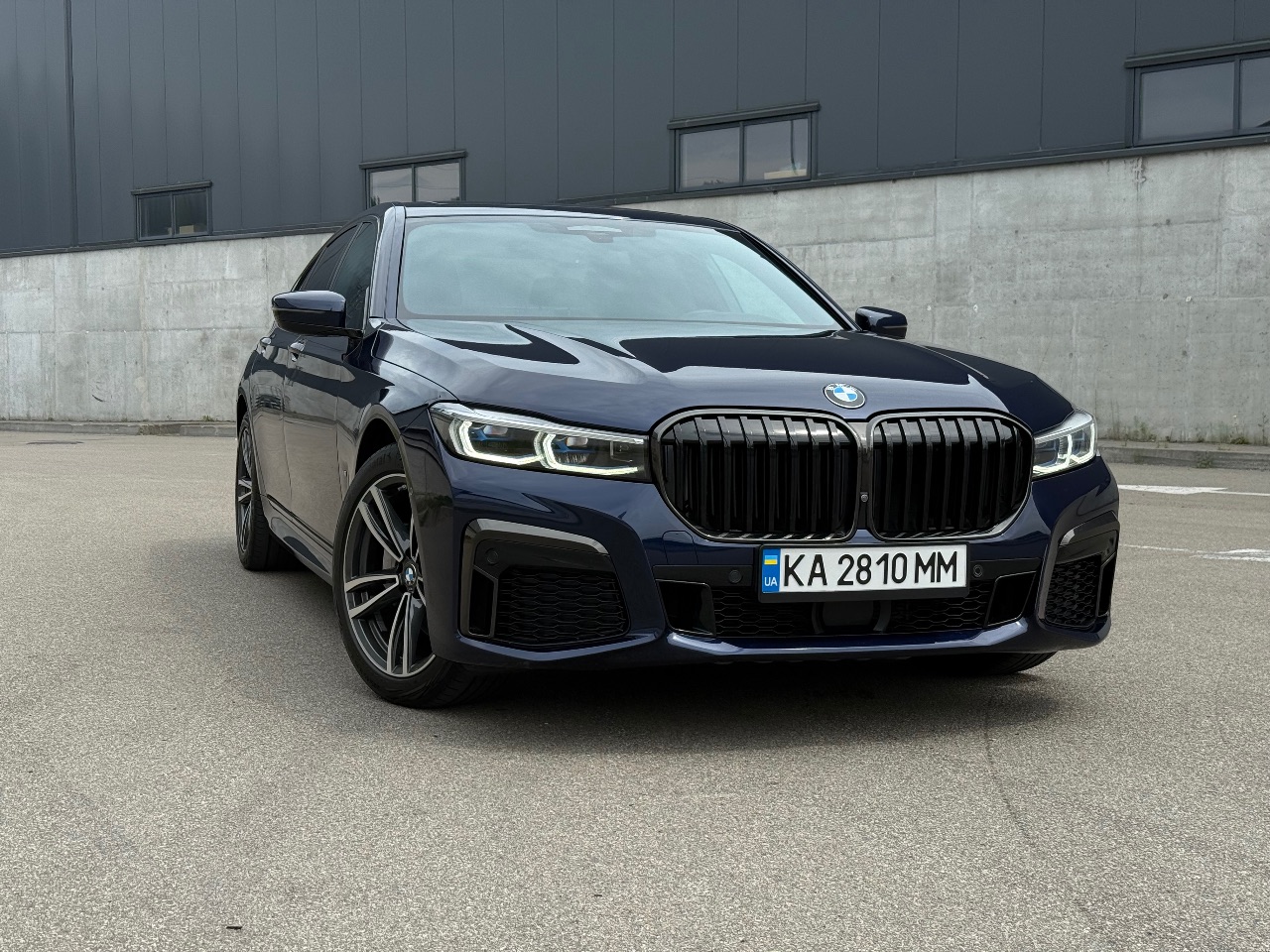 BMW 7 серії - фото 3