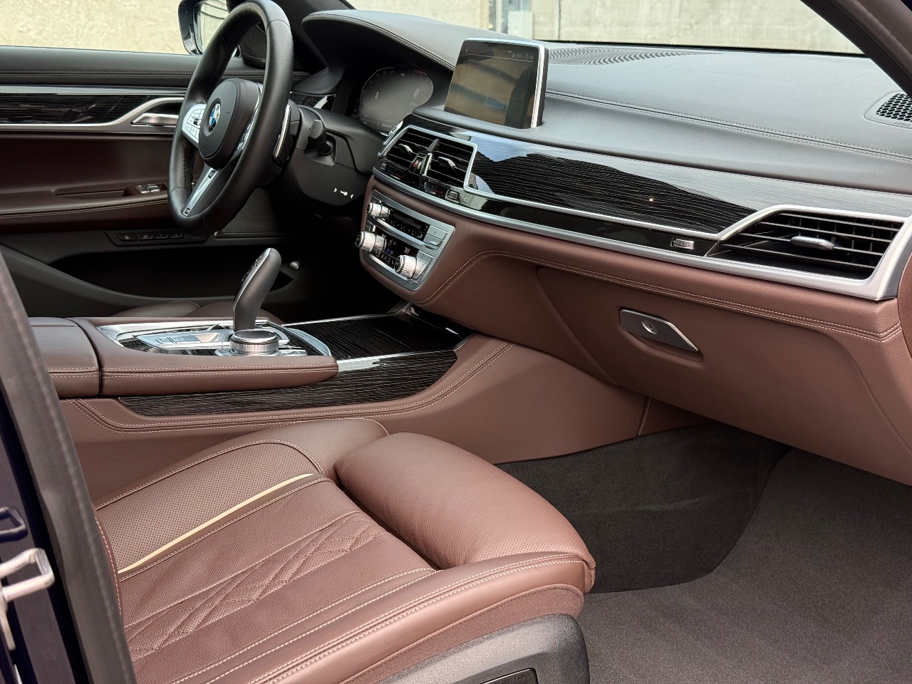 BMW 7 серії - фото 16