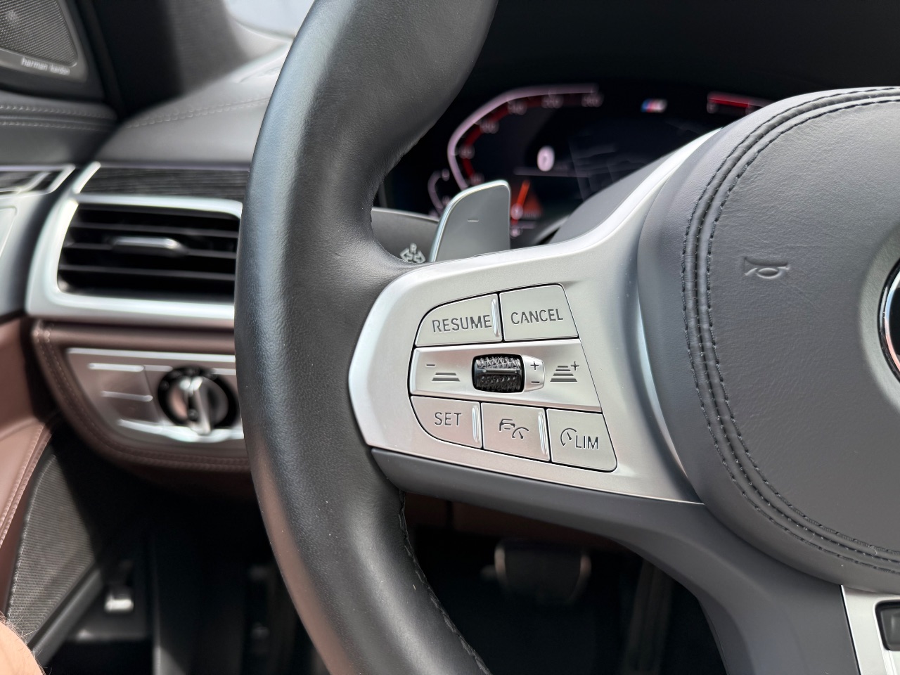 BMW 7 серії - фото 13