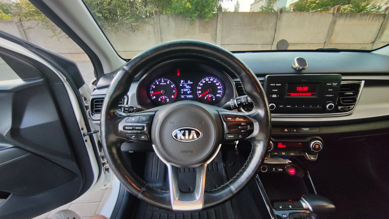 Kia Rio - фото 9