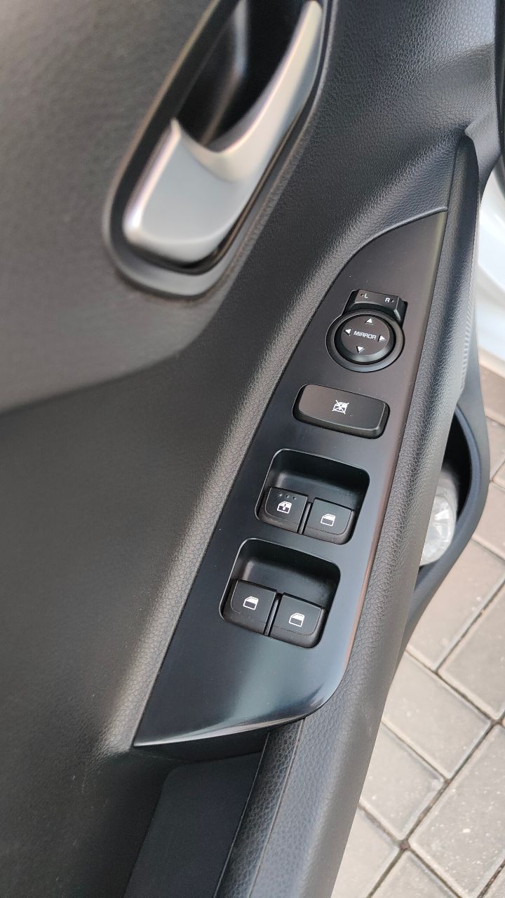 Kia Rio - фото 11