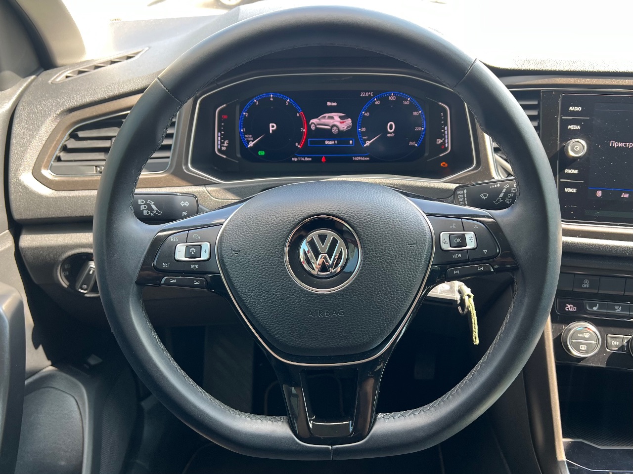 Volkswagen T-Roc - фото 6