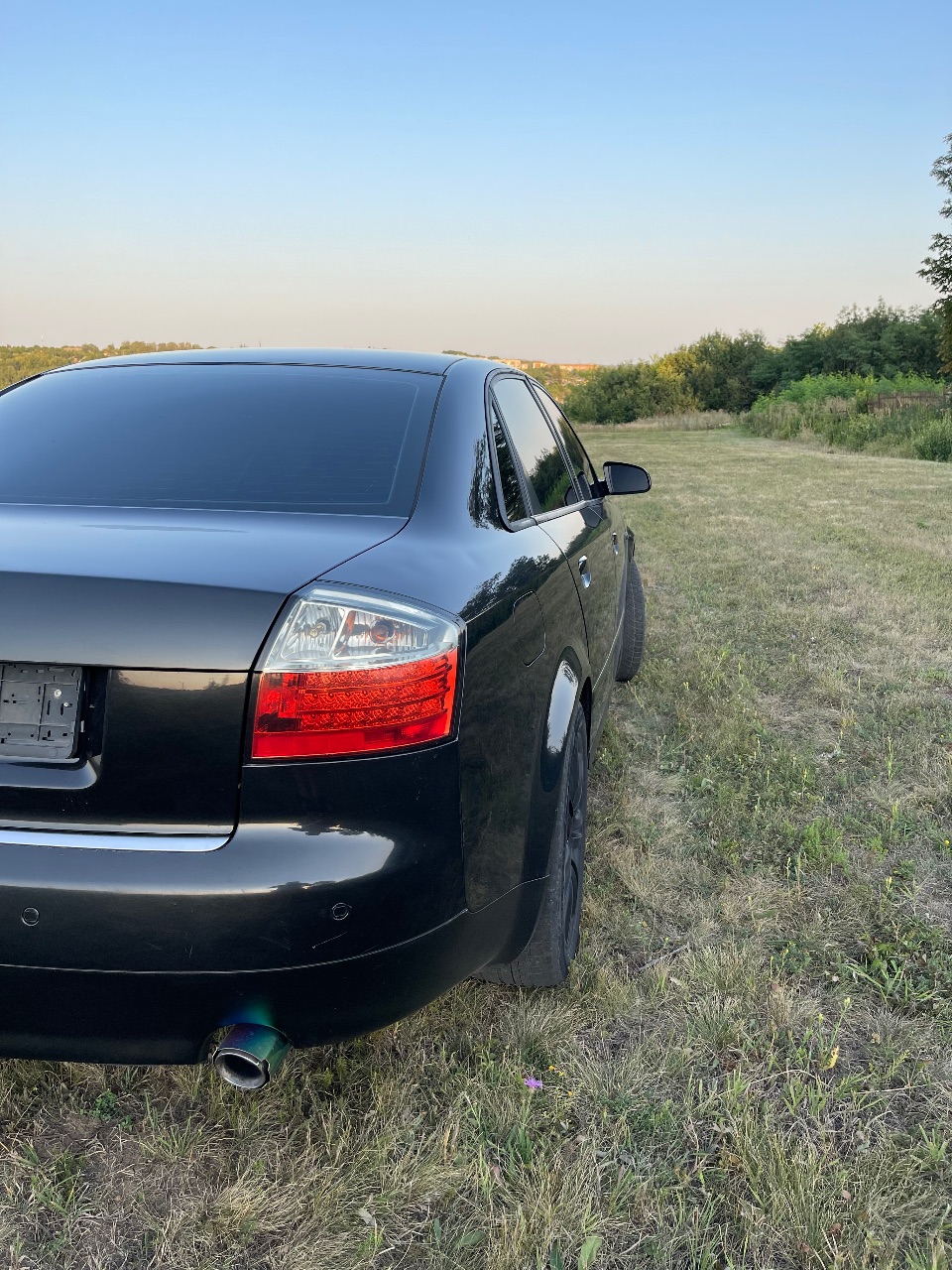 Audi A4 - фото 9