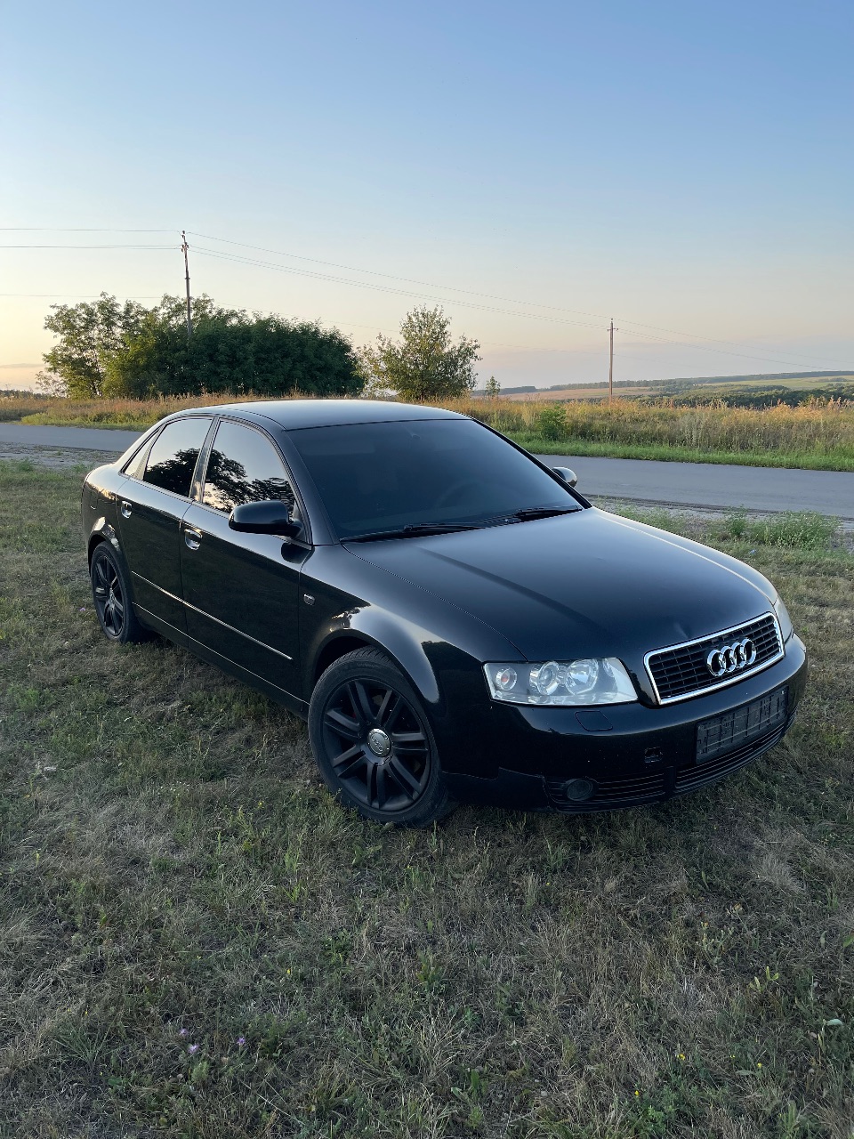 Audi A4 - фото 5