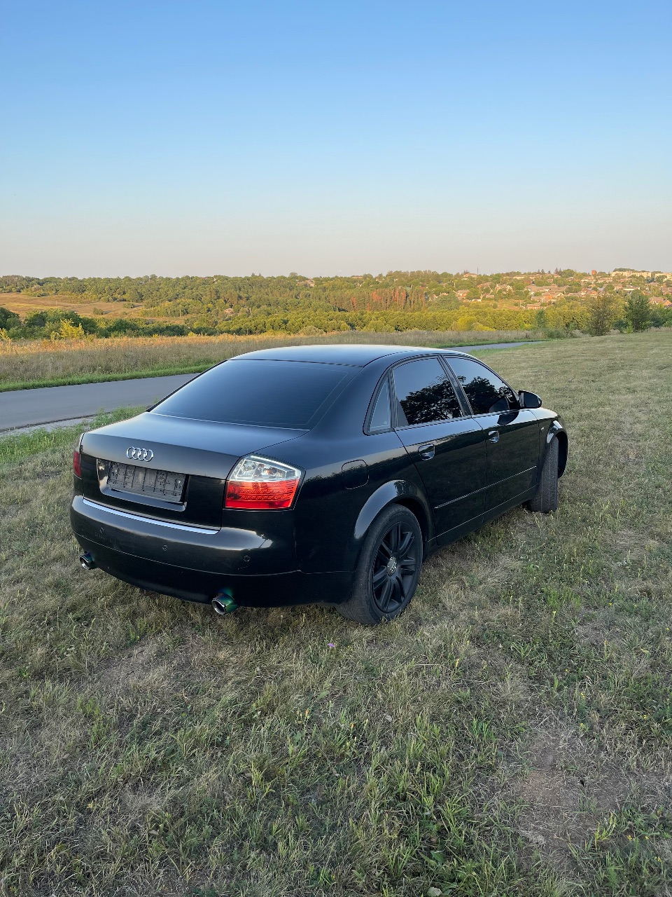 Audi A4 - фото 7