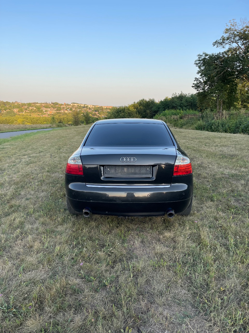 Audi A4 - фото 8